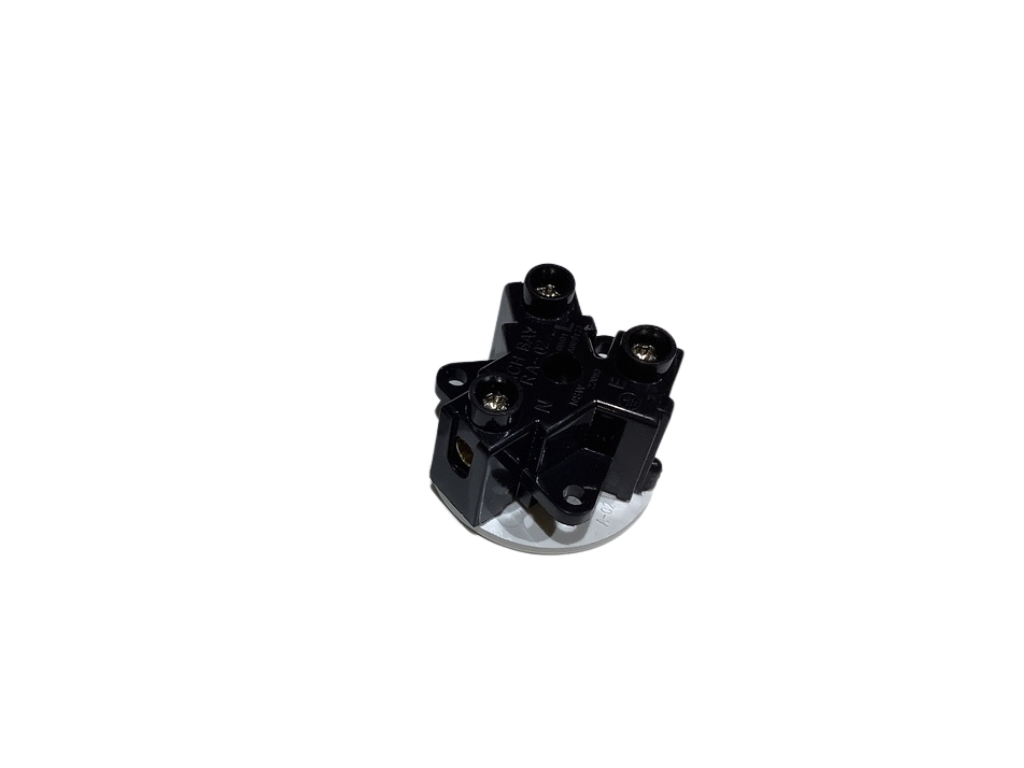 SIDE PLUG SOCKET 10A 3PIN 38MM ROUND